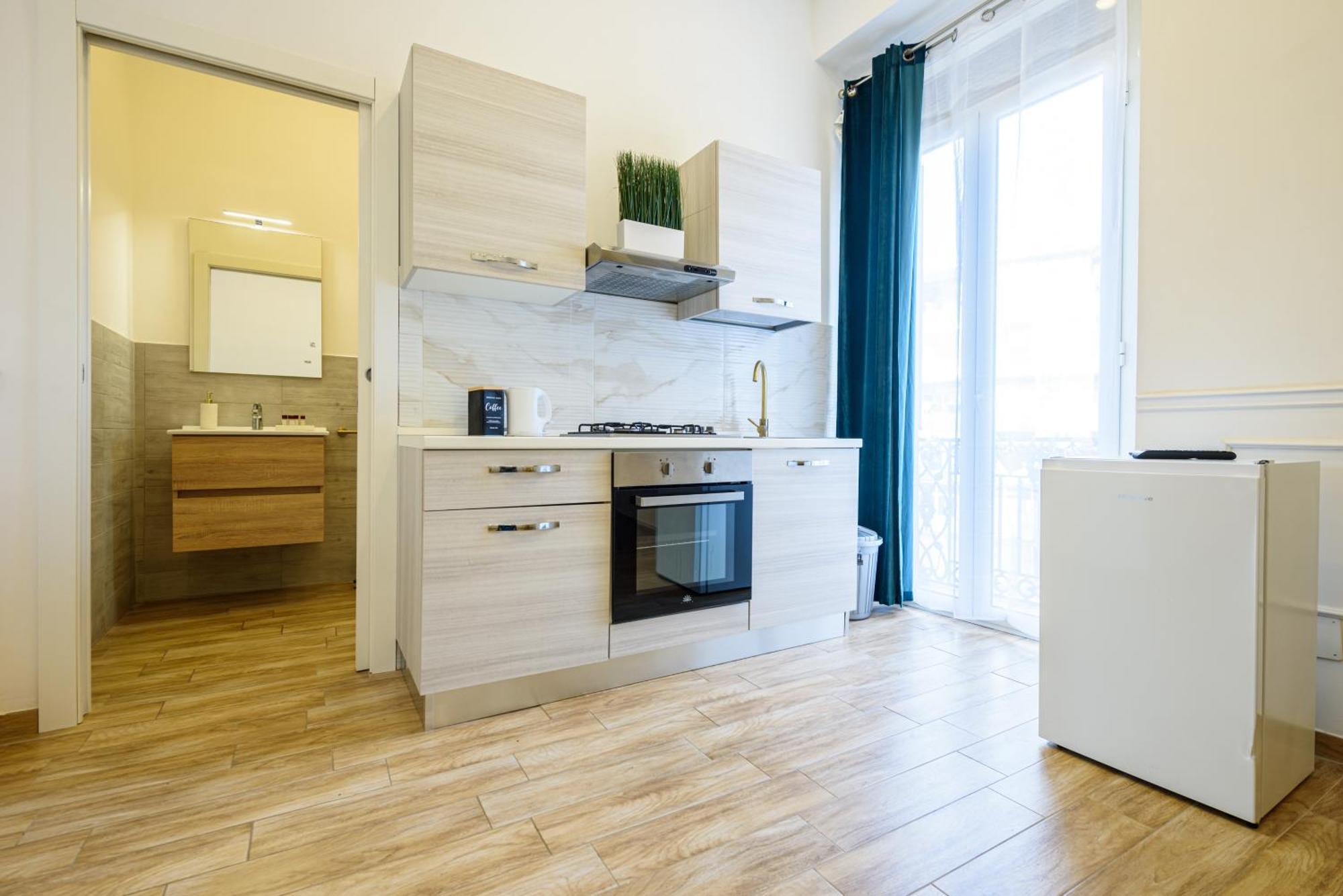 Luxury Apartment In Central City Naples Exterior photo