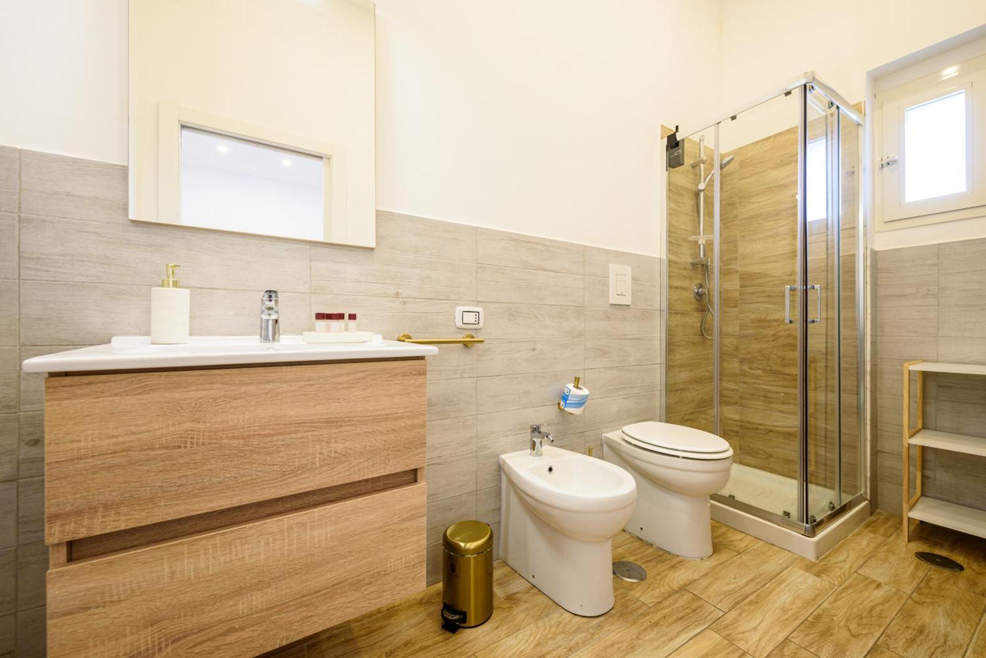 Luxury Apartment In Central City Naples Exterior photo