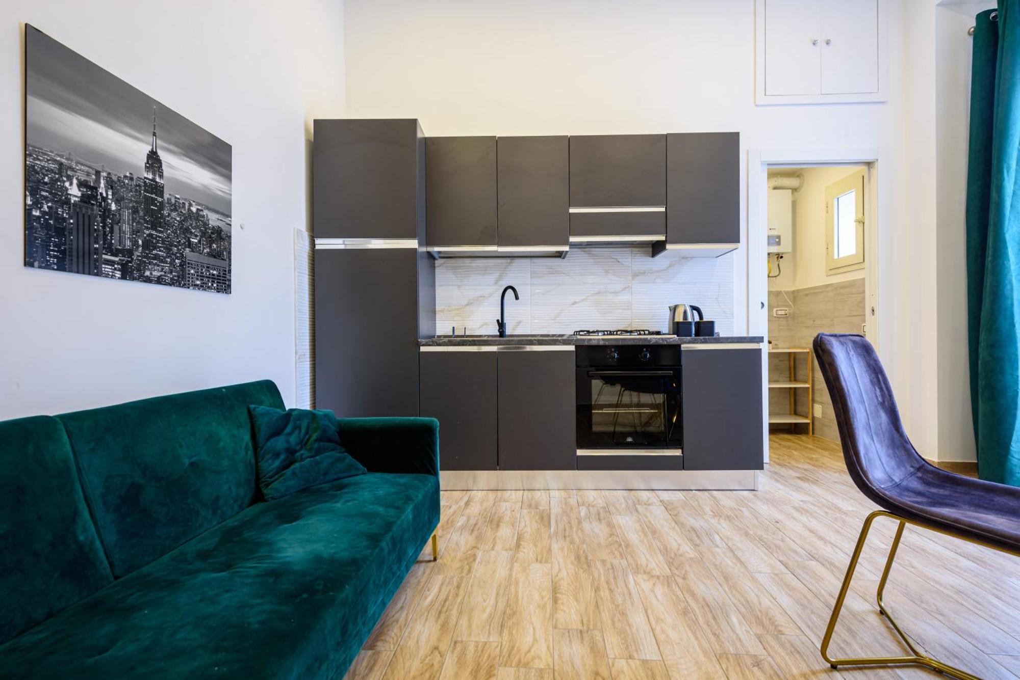 Luxury Apartment In Central City Naples Exterior photo