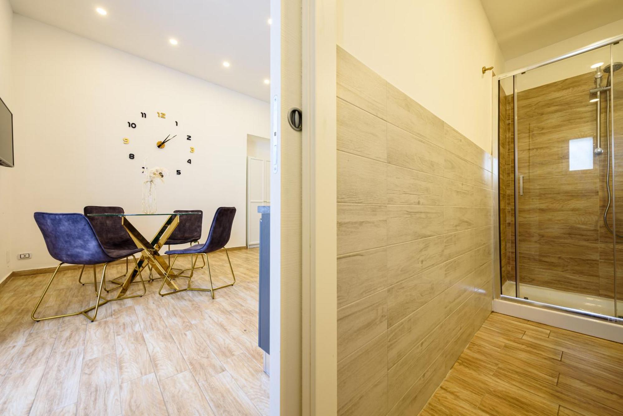 Luxury Apartment In Central City Naples Exterior photo