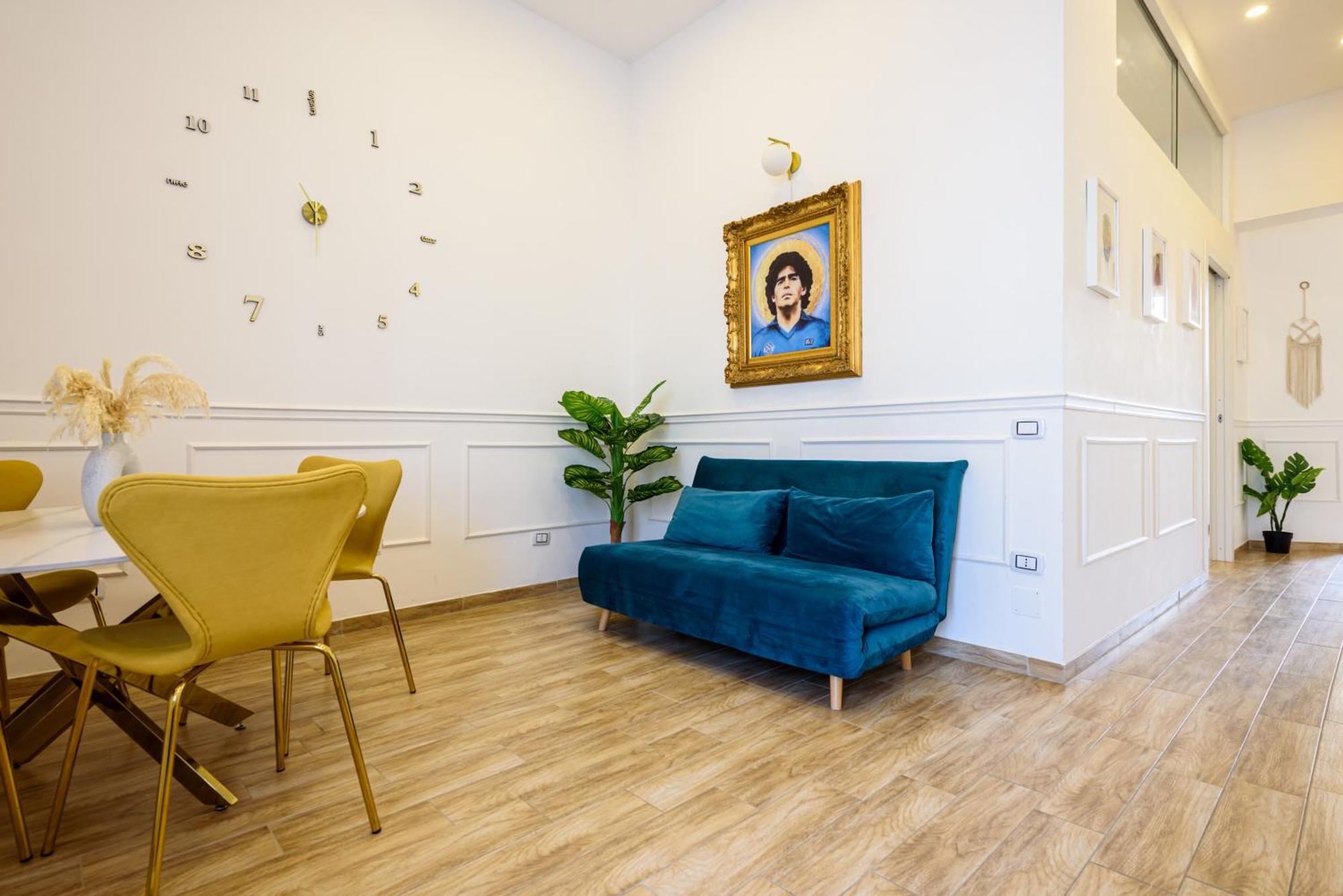 Luxury Apartment In Central City Naples Exterior photo